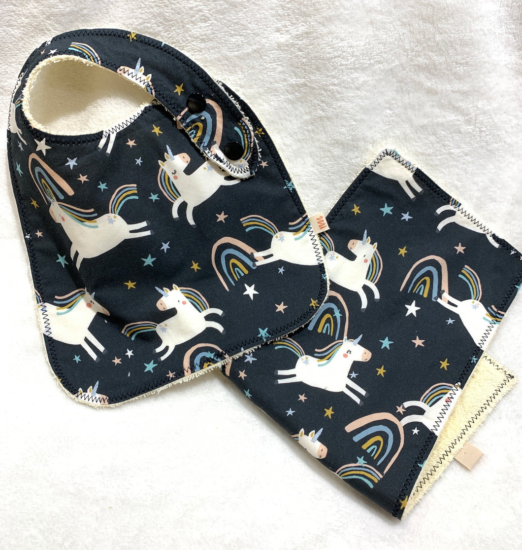 Unicorns Bib + Burp Cloth | Gift Set