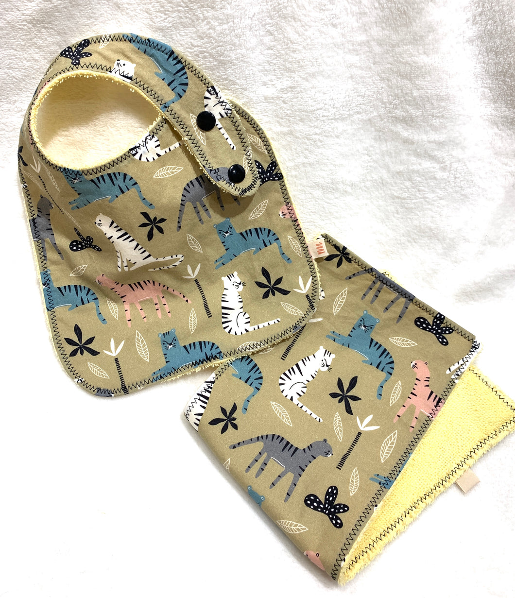 Wild Cats Bib + Burp Cloth | Gift Set