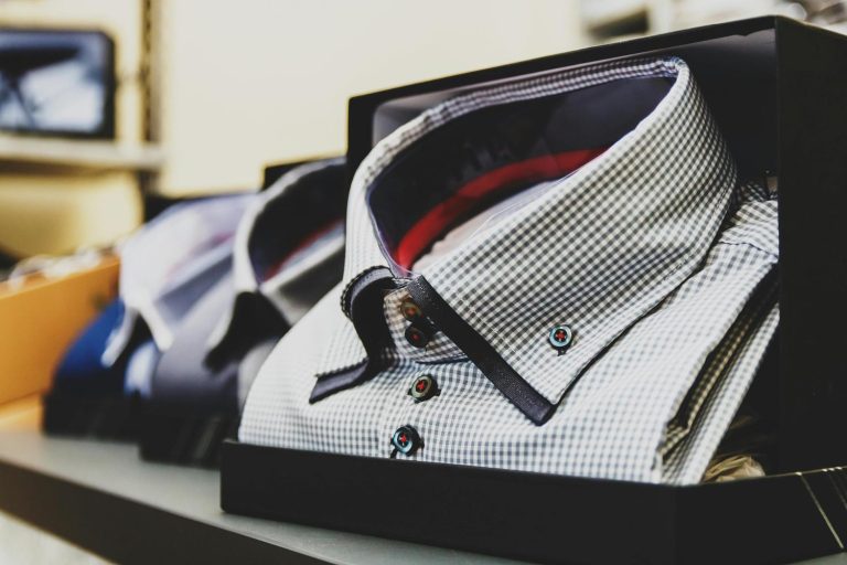 How Do Men's Shirt Sizes Compare to Women's?