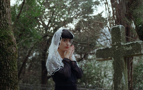 What Colors Should You Actually Wear To A Funeral